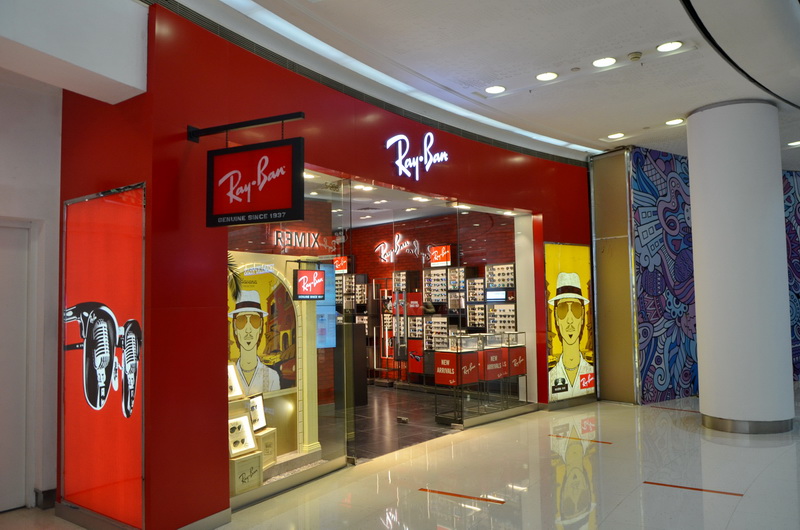 Ray?Ban 宏伊国际广场店——合乐HL8 CIS 商用安装系统的经典应用